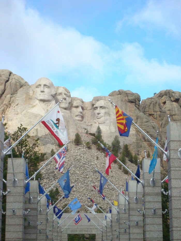 visit Mt Rushmore