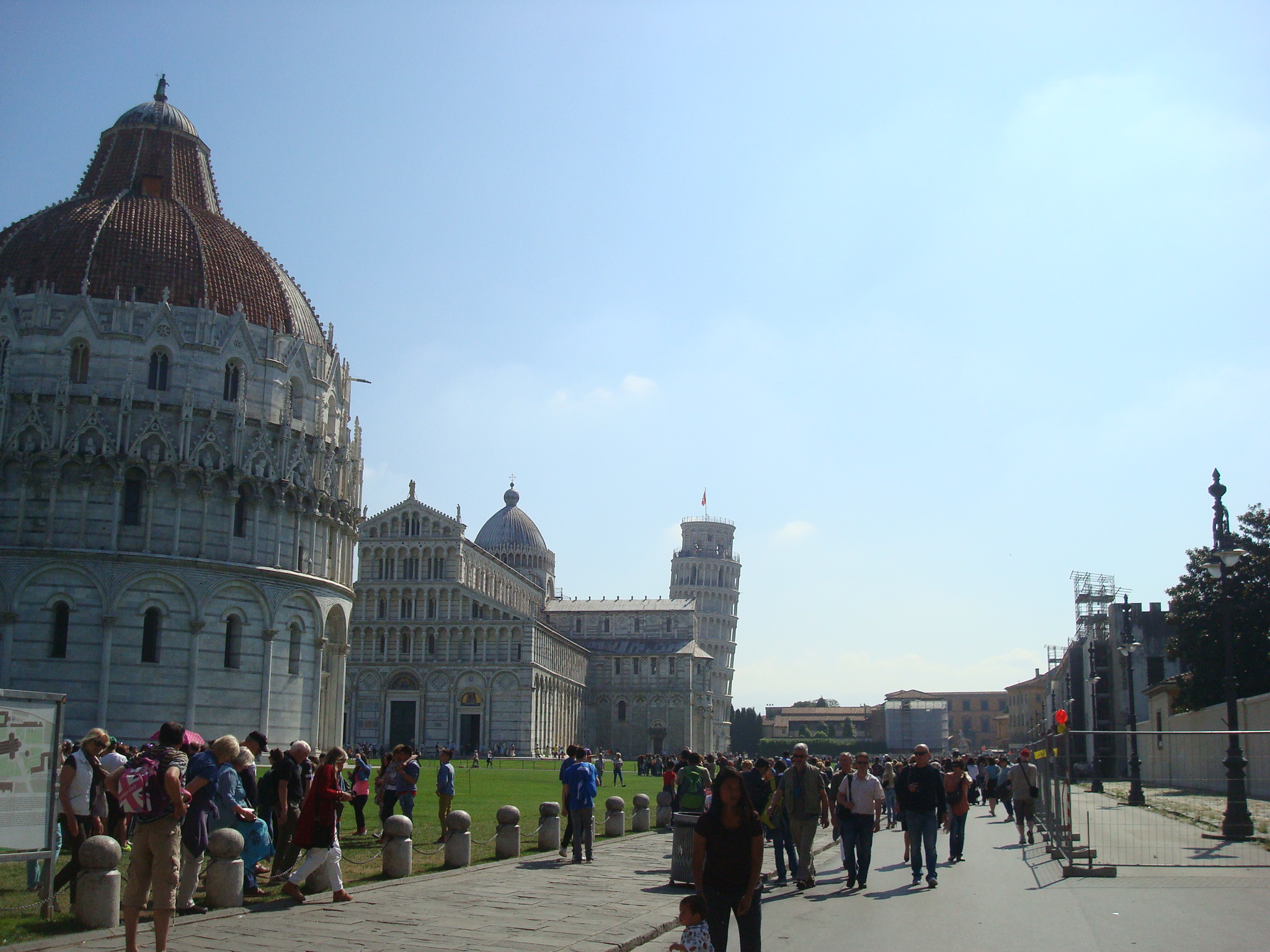 pisa leaning tower italy