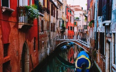 Navigate the waterways and top sights in Venice, Italy