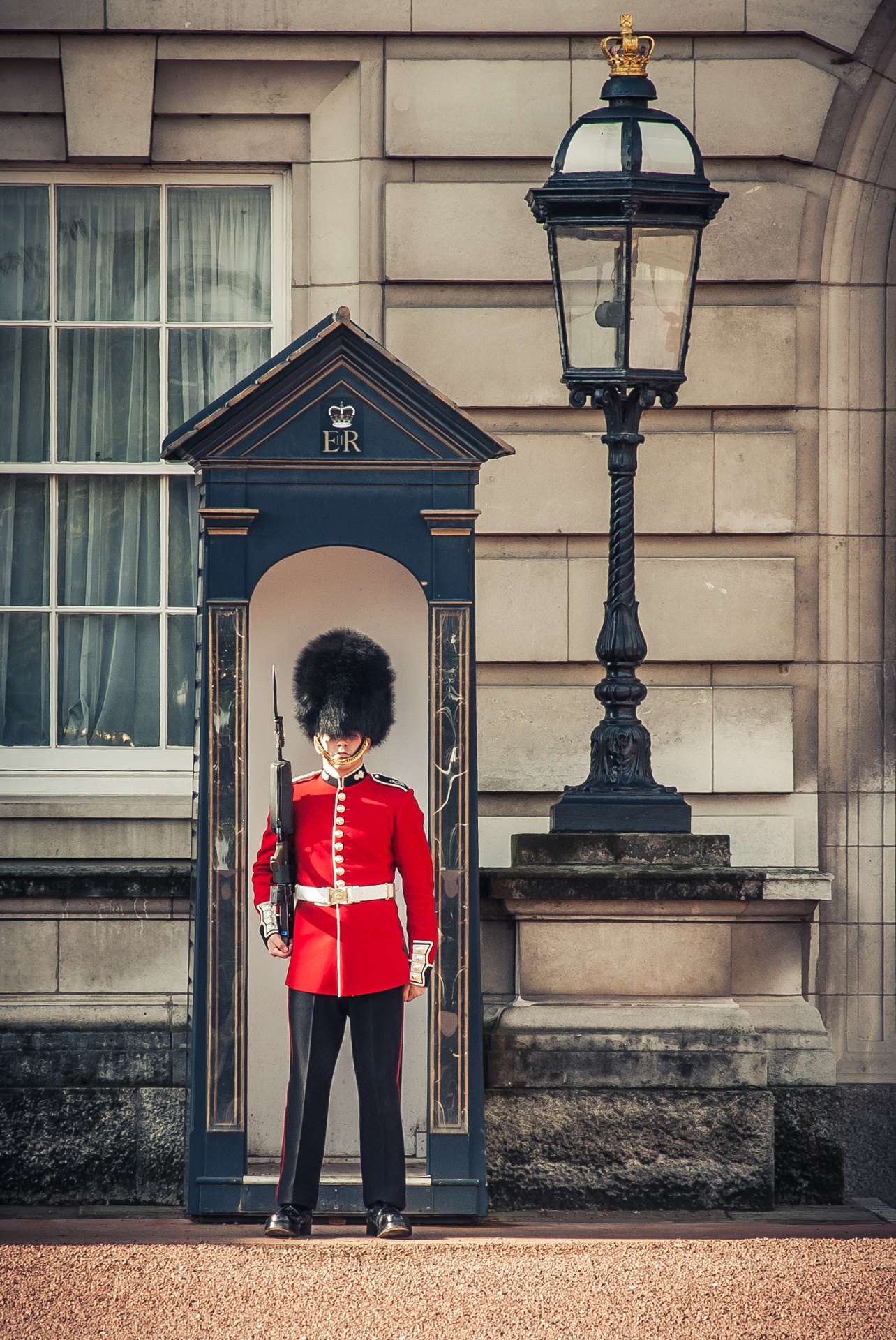 Take a Royal Tour of London – Visit 4 Royal Palaces